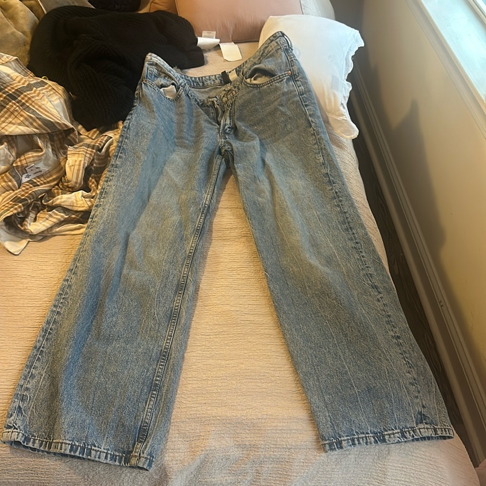 wide leg jeans from h&m size 10! very good quality and my fav jeans ever